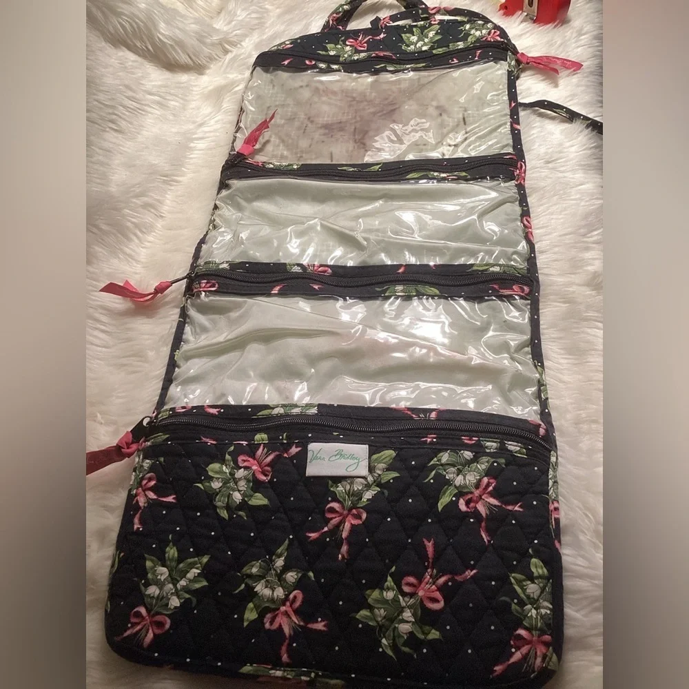 VERA BRADLEY  MAKE UP TRAVEL W/ 4 compartments